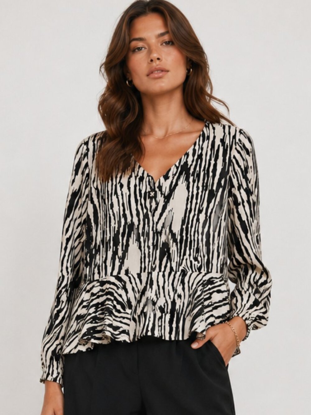 BAUM UND PFERDGARTEN Maloua Blouse Zebra Print V-Neck Peplum Top Size 2/S NWT